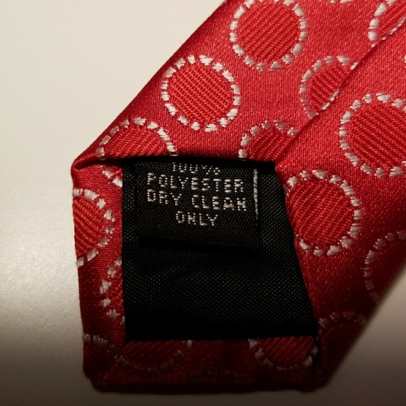 Red Pattern Neck Tie - Picture 2 of 3